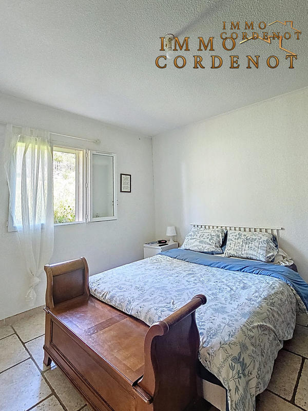 Villa - 200 m² - 6 pièces