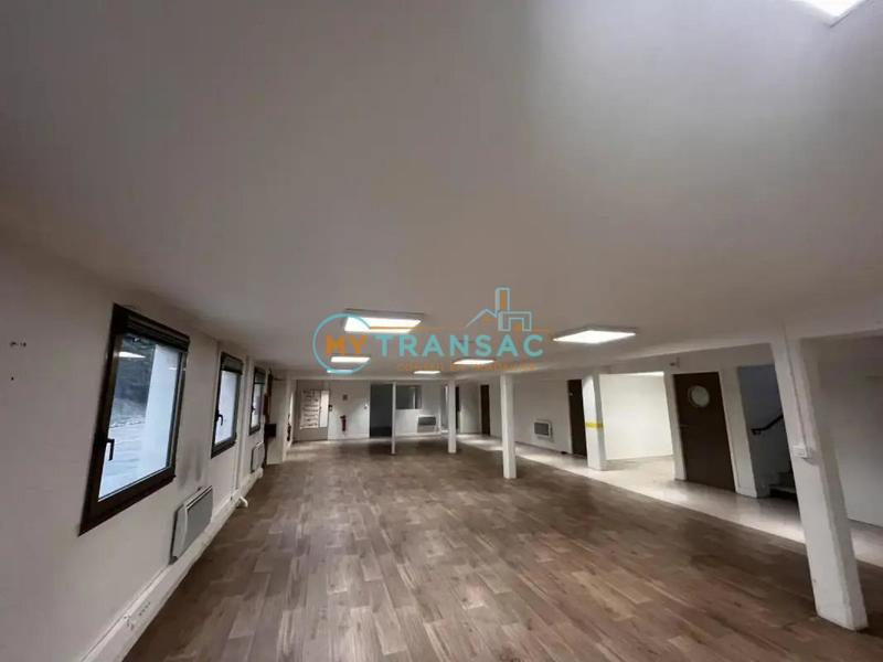 Local d'activité / Entrepôt - 1 730 m²