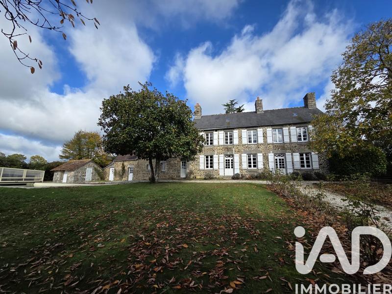 Maison - 235 m² - 7 pièces