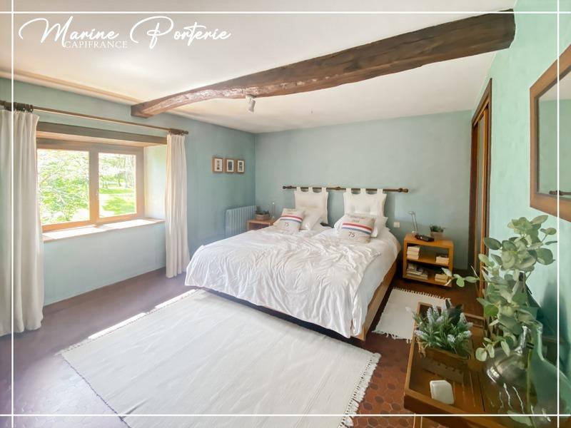 Maison en pierre - 235 m² - 5 pièces