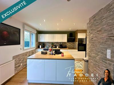 Maison - 121 m² - 6 pièces