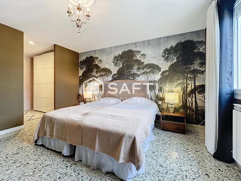 Villa - 278 m² - 8 pièces