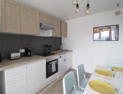 Chambre - 15 m² - 4 pièces