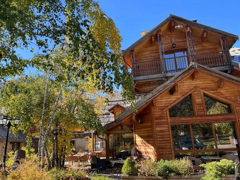 Maison - 839 m² - 14 pièces