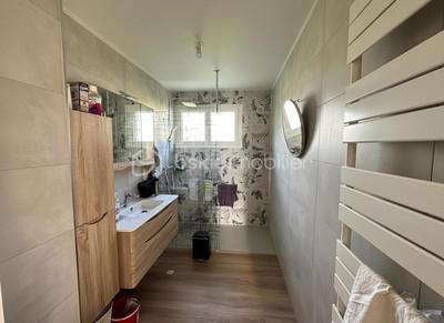 Maison - 109 m² - 5 pièces