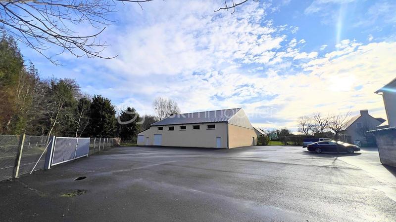 Local commercial - 764 m² - 8 pièces