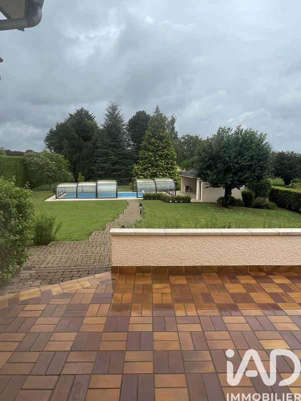 Maison - 317 m² - 12 pièces