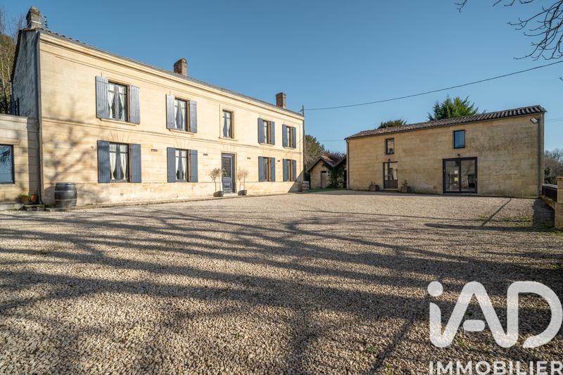 Maison - 480 m² - 16 pièces
