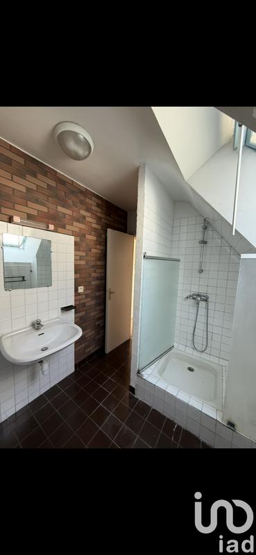 Maison - 220 m² - 11 pièces