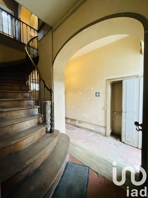 Maison - 245 m² - 11 pièces