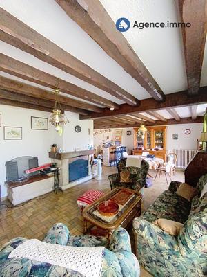 Maison traditionnelle - 132 m² - 7 pièces