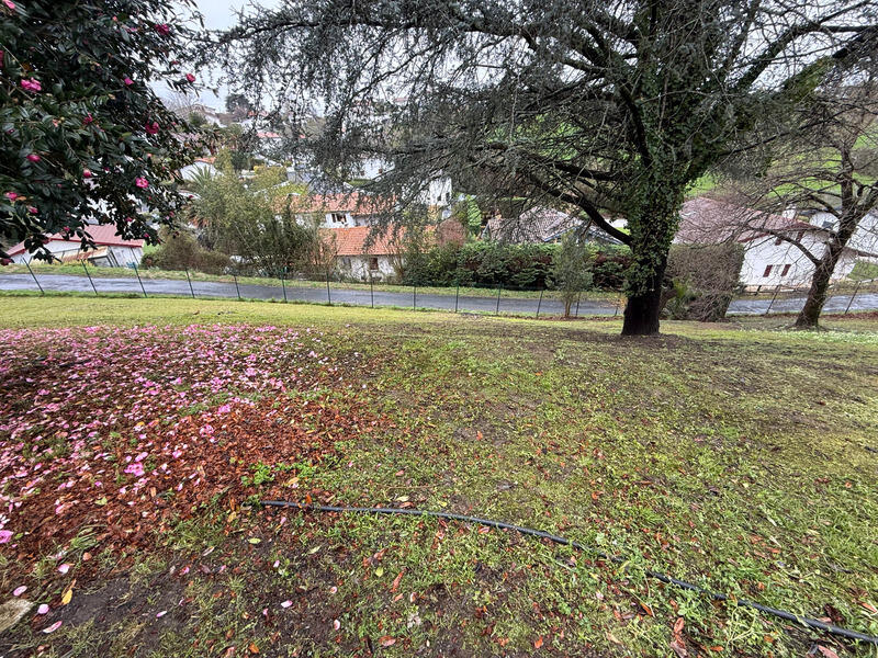 Terrain constructible - 600 m²