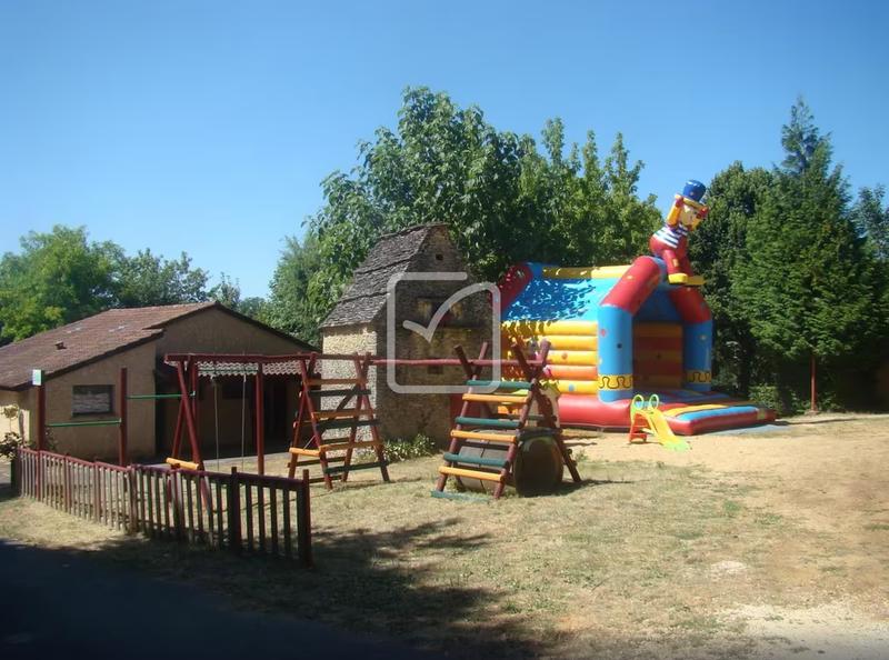 Local commercial - 35 719 m²