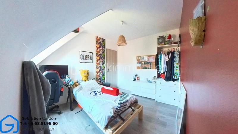 Maison traditionnelle - 96 m² - 6 pièces