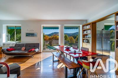 Maison - 234 m² - 7 pièces