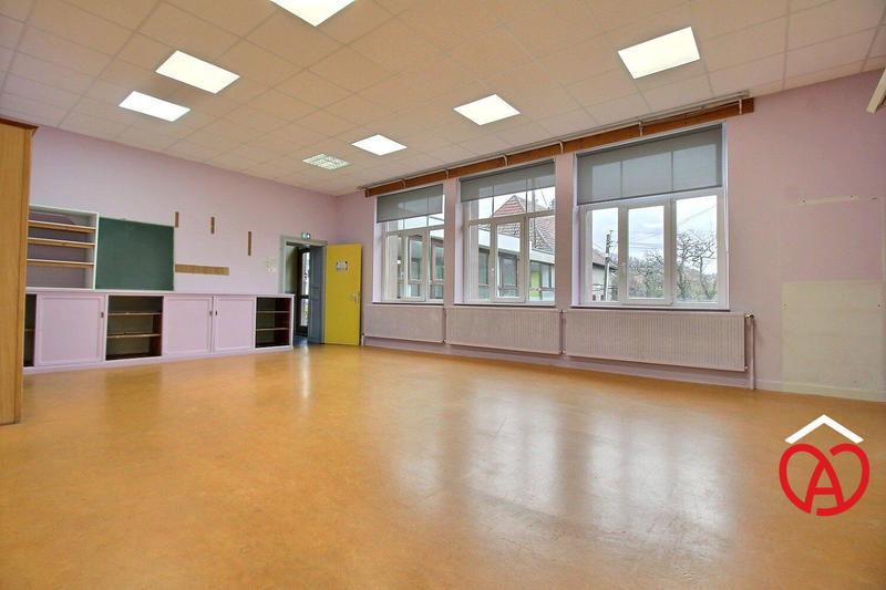 Maison - 343 m² - 10 pièces