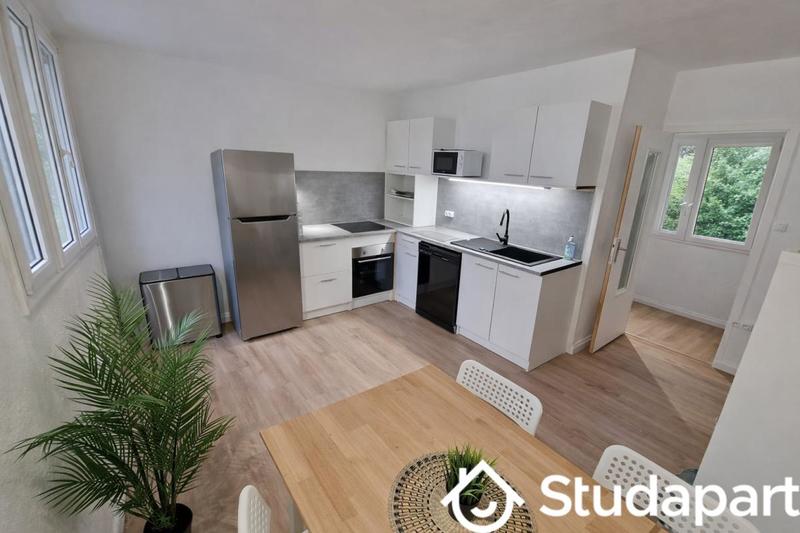 Chambre - 12 m² - 1 pièce