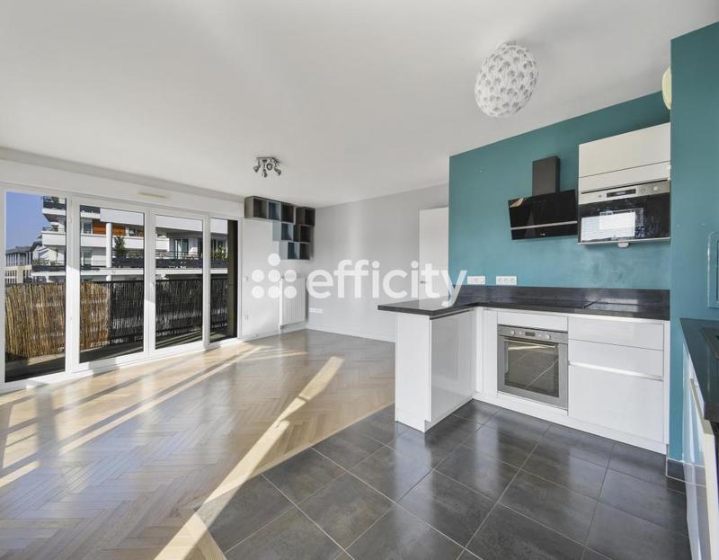 Appartement - 92 m² - 4 pièces