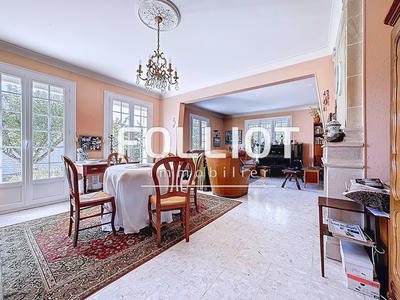 Maison - 150 m² - 7 pièces