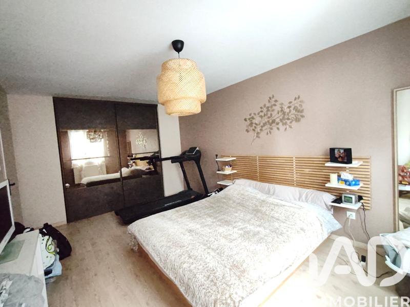 Maison - 203 m² - 8 pièces