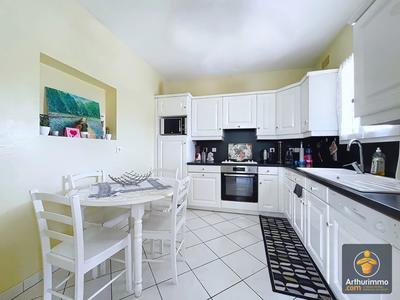 Maison - 130 m² - 6 pièces