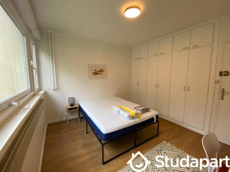 Chambre - 9 m² - 1 pièce