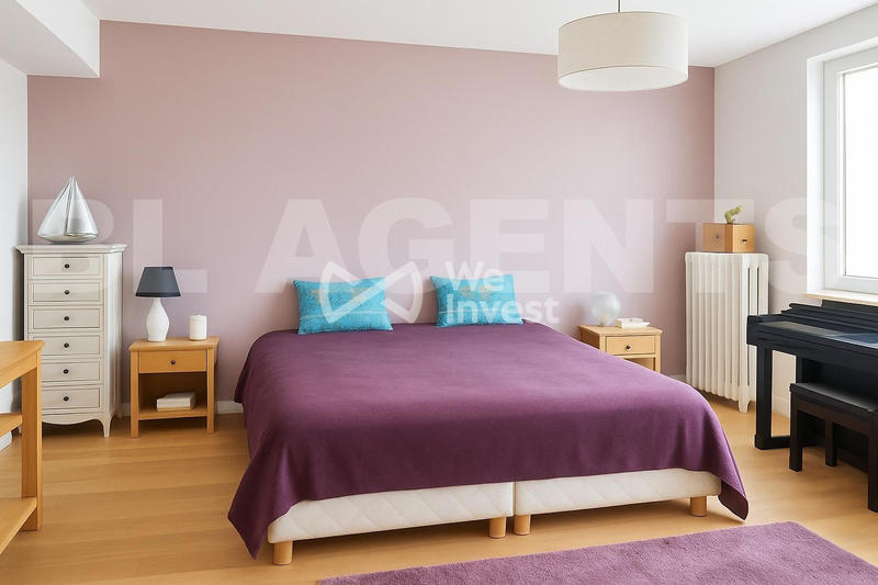 Maison - 240 m² - 8 pièces