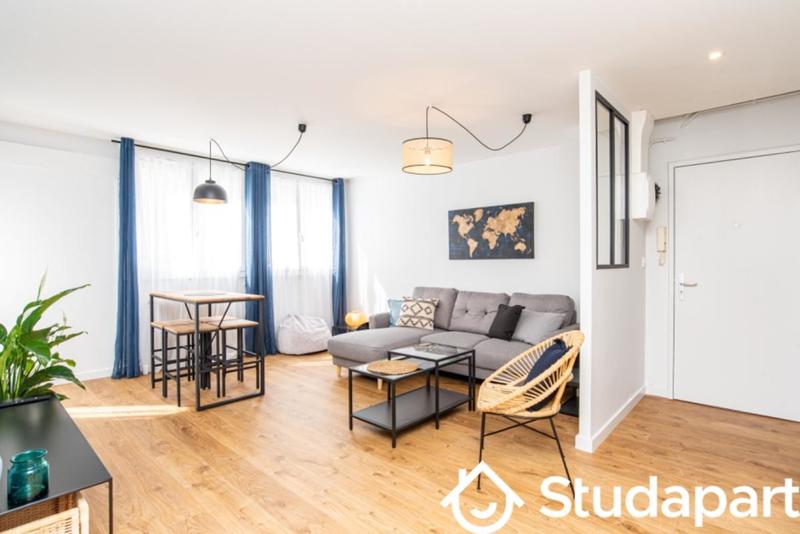 Chambre - 11 m² - 1 pièce