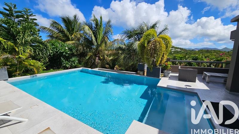 Maison - 994 m² - 15 pièces