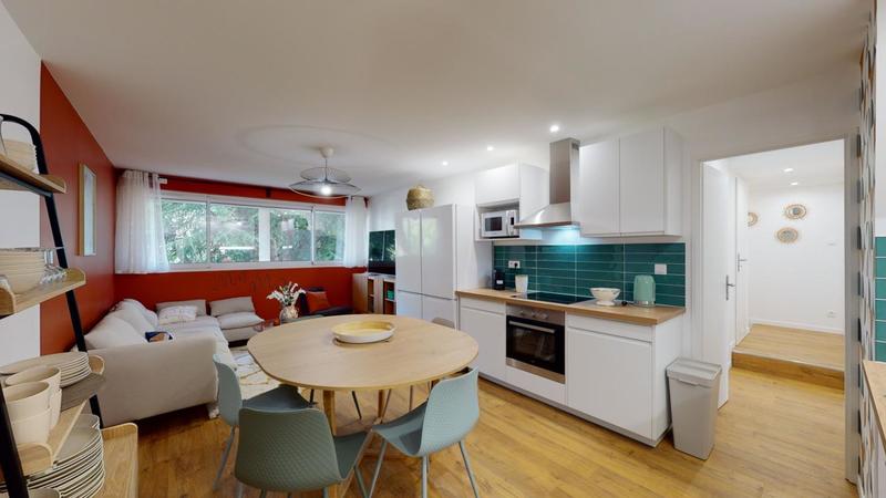 Appartement - 90 m² - 6 pièces