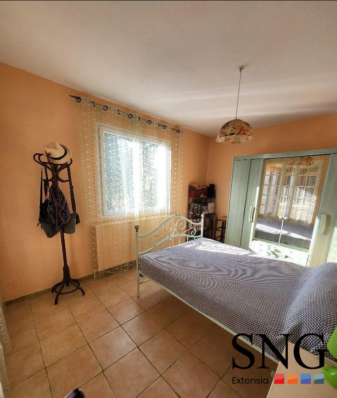 Villa - 100 m² - 5 pièces