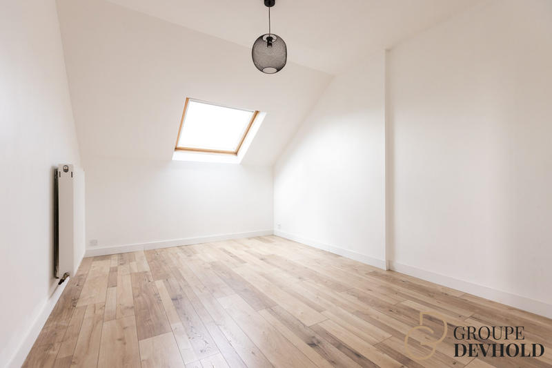 Maison - 182 m² - 8 pièces