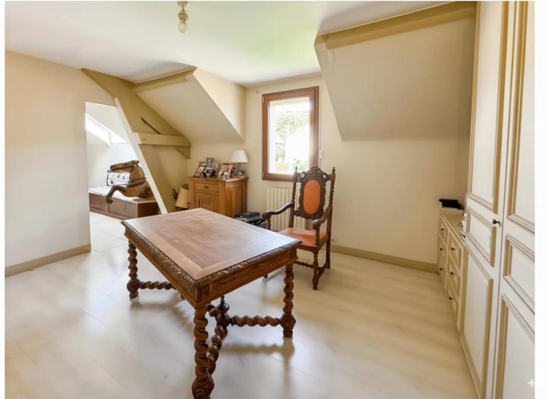 Maison - 213 m² - 6 pièces