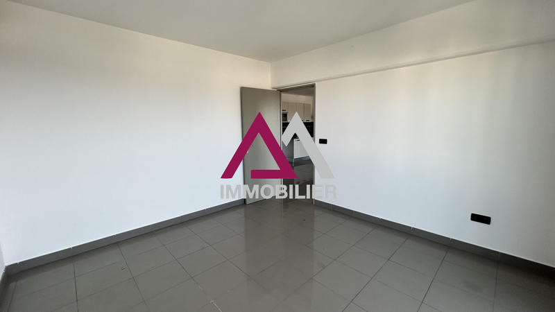 Appartement - 80 m² - 3 pièces