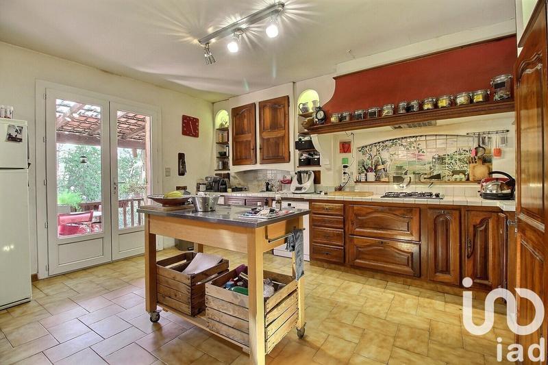 Maison - 195 m² - 7 pièces