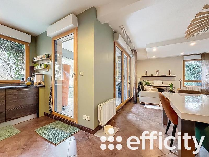 Appartement - 94 m² - 4 pièces