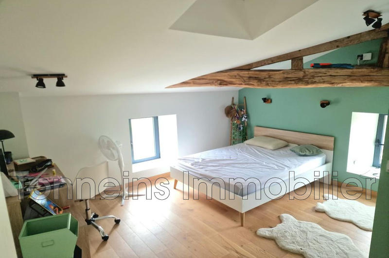 Maison - 329 m² - 10 pièces