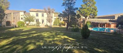 Maison - 530 m² - 18 pièces