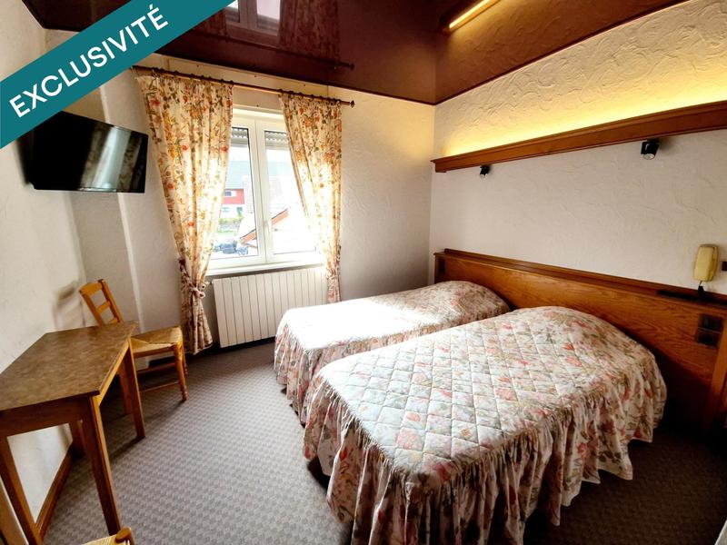 Local commercial - 885 m² - 12 pièces