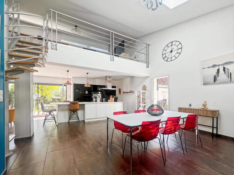 Maison - 173 m² - 7 pièces