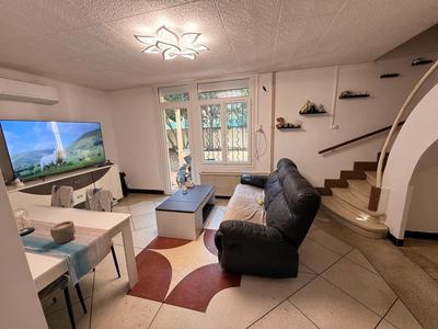 Maison - 103 m² - 5 pièces