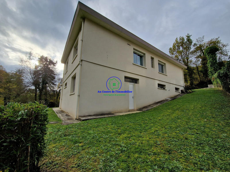 Maison traditionnelle - 129 m² - 6 pièces