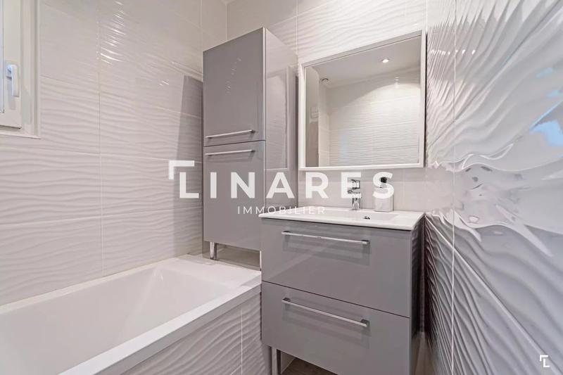 Maison - 225 m² - 6 pièces