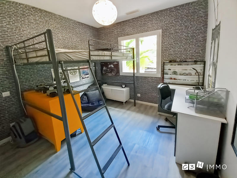 Villa - 140 m² - 6 pièces