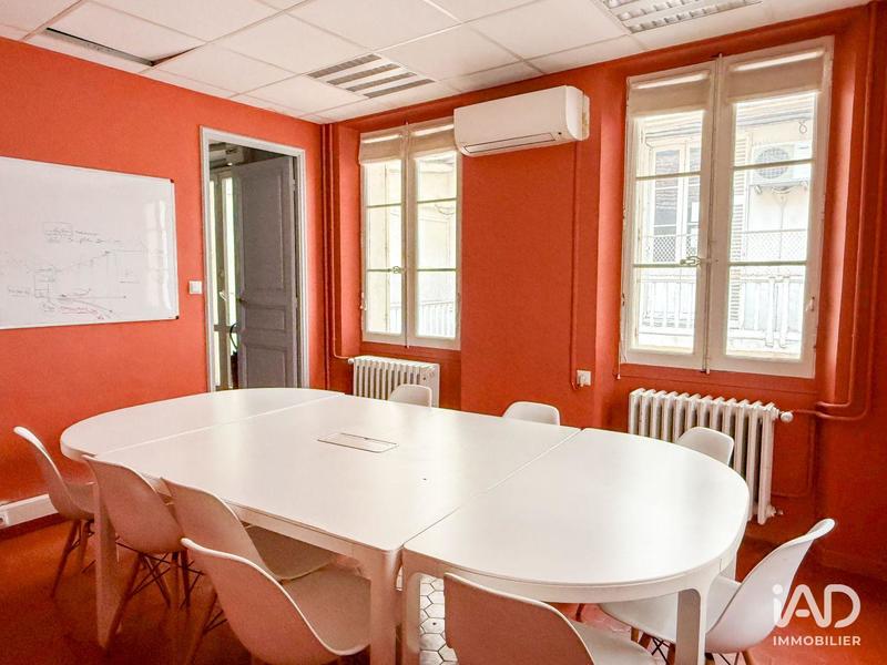 Bureau - 123 m² - 2 pièces