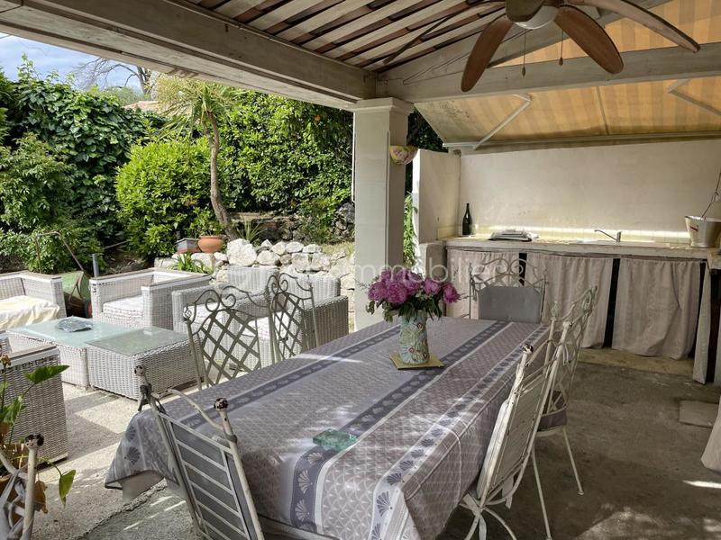 Villa - 312 m² - 7 pièces