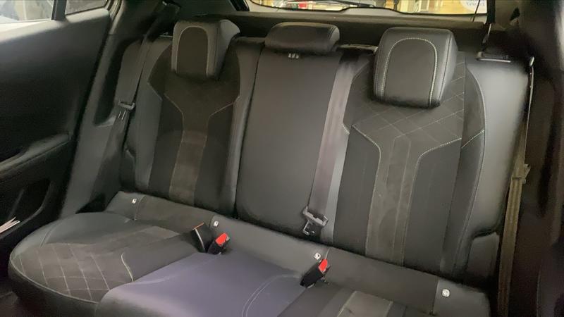 Peugeot 2008 1.2 PureTech 130 Eat8 Gt - 5 places Automatique