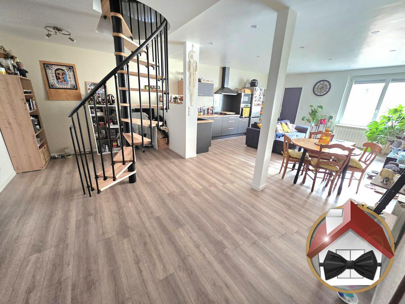 Appartement - 80 m² - 3 pièces