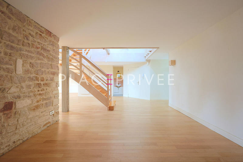 Appartement - 193 m² - 6 pièces