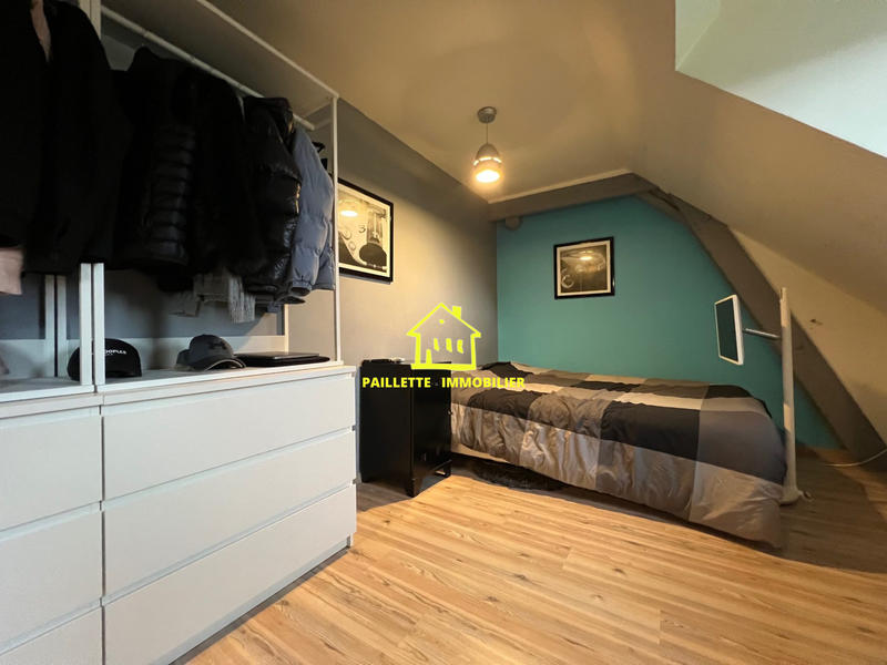 Maison - 275 m² - 7 pièces